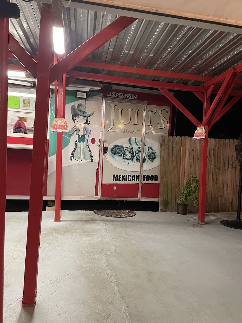 Front view of Juli's Tacos in Oldsmar.